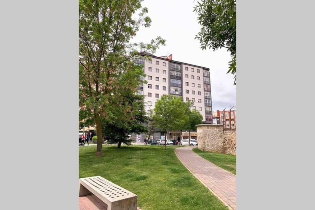 Vive Burgos Vut-09 200 Apartment Bagian luar foto